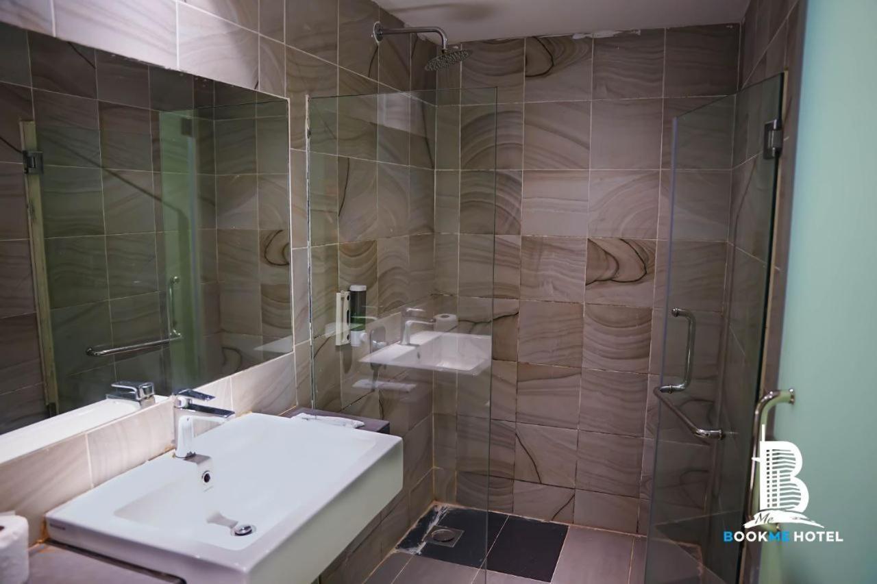 Bookme Hotel Τζόχορ Μπάχρου Εξωτερικό φωτογραφία